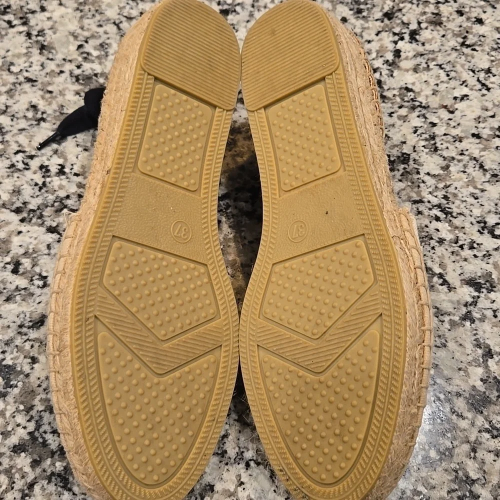CORINA SLIP-ON STRAPPY TIE- BACK ESPADRILLES. SIZE EU 37.